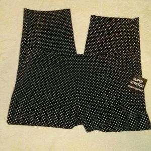 🌟🌟 NEW Plus size polka dot Capri NWT🌟🌟